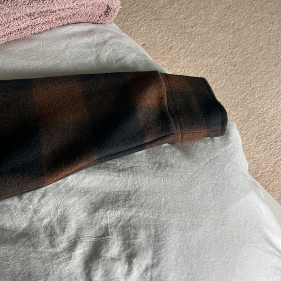 Size XL Banana Republic Buffy’s plaid fleece pea coat. New with tags. - Picture 6 of 7